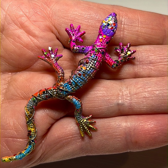 🦎 Handcrafted Rare Vintage Gecko Pin 🦎 - Picture 4 of 5
